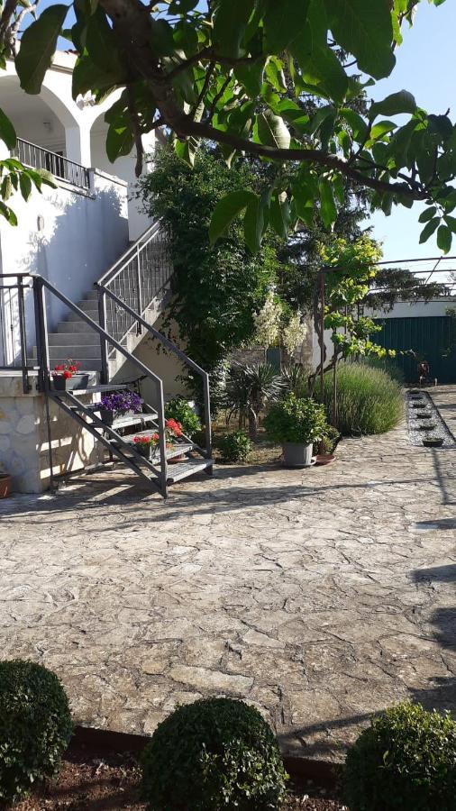 Apartment Viki Lozovac Εξωτερικό φωτογραφία